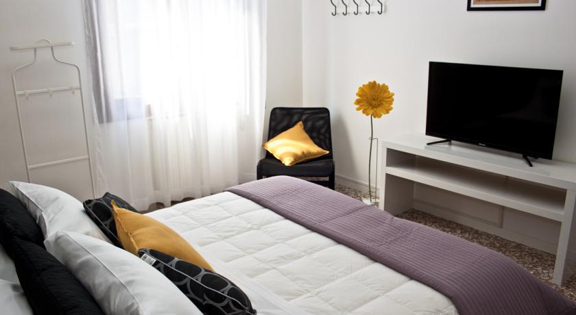 Rio Venice Room photo